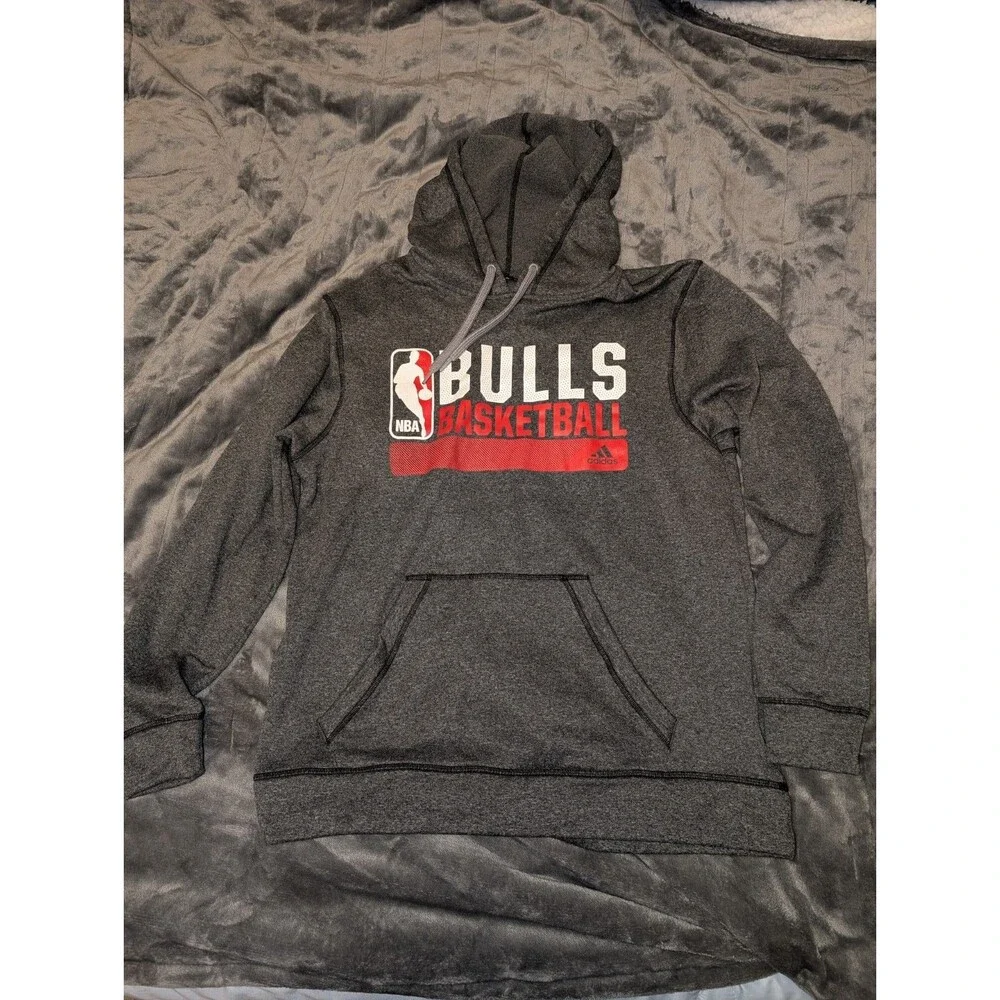 Adidas Men's NBA Chicago Bulls Gray Hoodie Size Medium (M) Climawarm